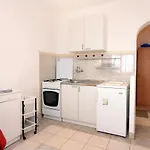 Apartment Apartments By The Sea Prizba, Korcula - 9229 *